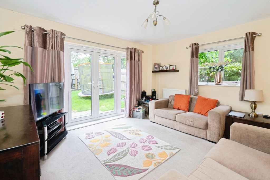 Property photo 2 of 16 Photo