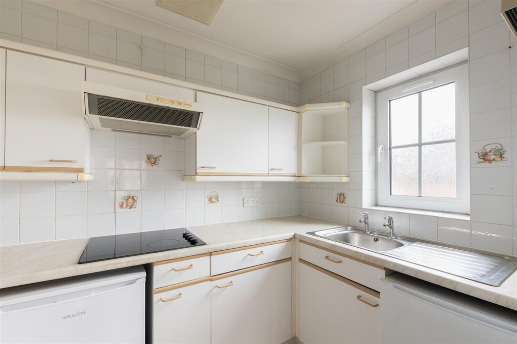 Property photo 3 of 10 Woodmere 9.Jpg