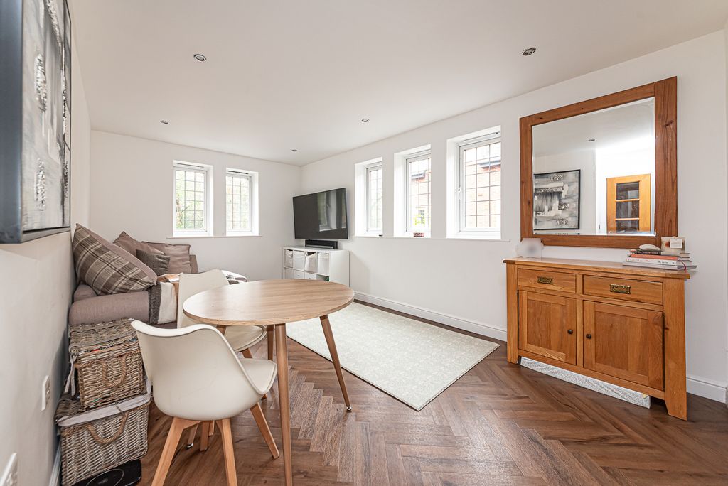 Property photo 2 of 9 Living Room/Dining Room