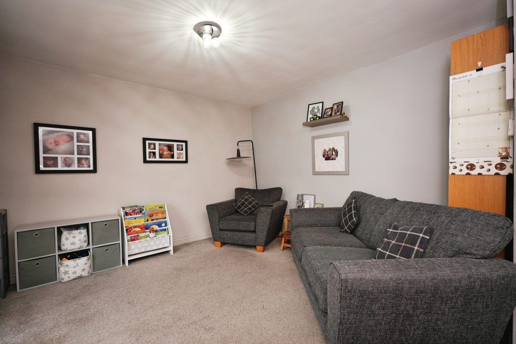 Property photo 3 of 35