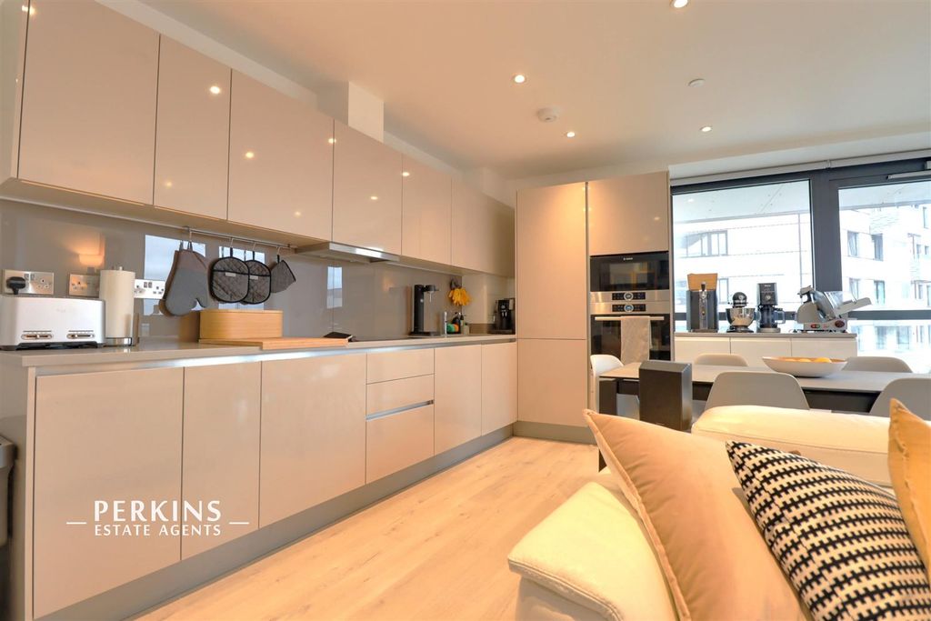 Property photo 2 of 14 Kitchen.Jpg