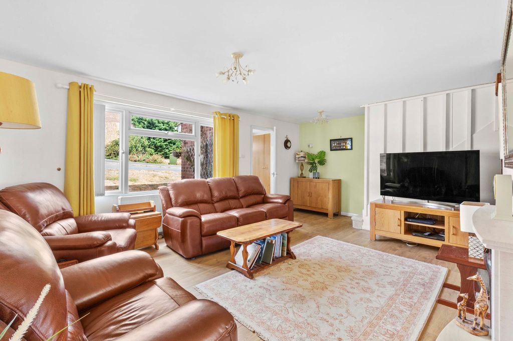 Property photo 3 of 16