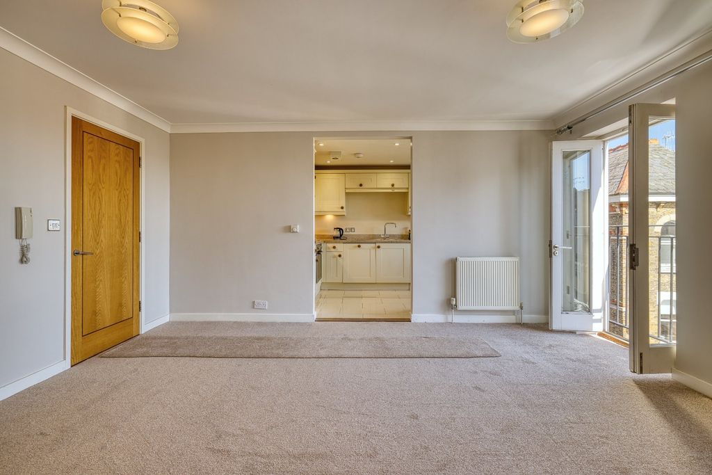 Property photo 2 of 14 Picture 2