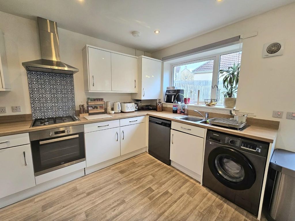 Property photo 3 of 15 Sfma3092.Jpg