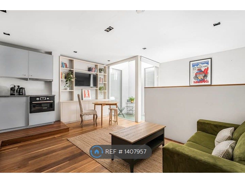 Property photo 1 of 14 Open Plan Bright Studio Apartment