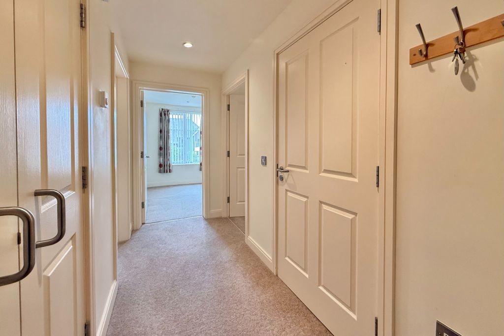 Property photo 3 of 12 Hallway