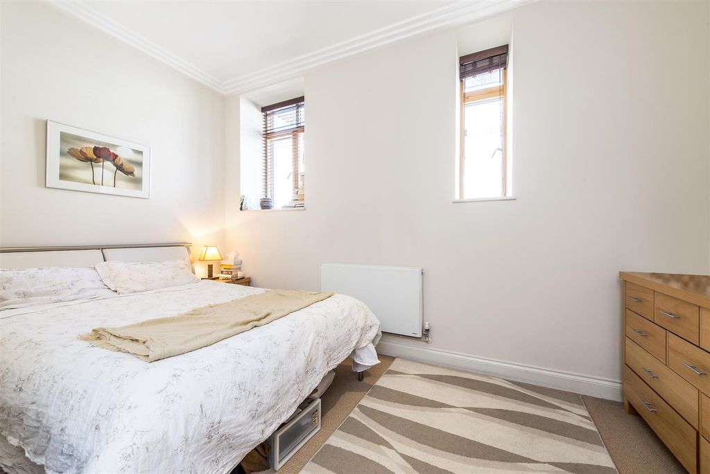 Property photo 3 of 13 Bedroom