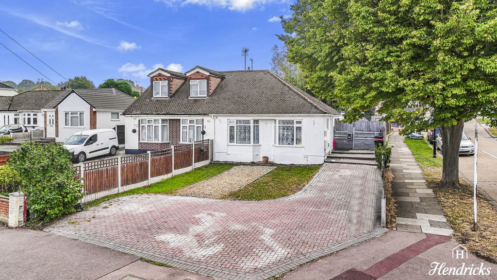 Property photo 2 of 31
