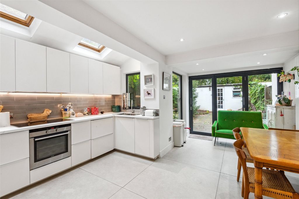 Property photo 1 of 16