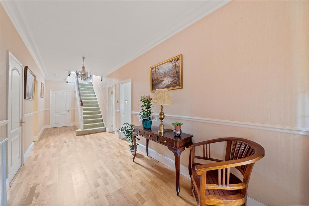 Property photo 3 of 24 Hall.Jpg