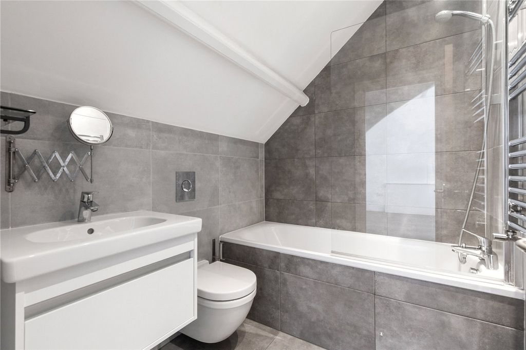 Property photo 2 of 12 Picture No. 05