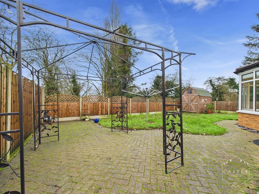 Property photo 3 of 23 Outside