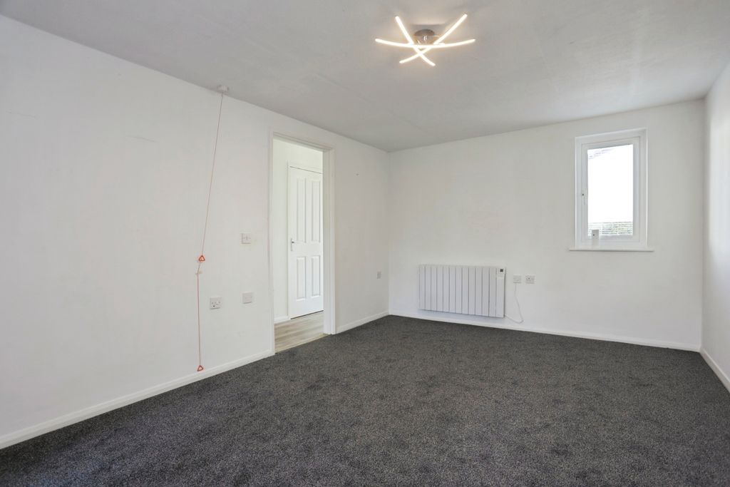 Property photo 2 of 10 Lounge