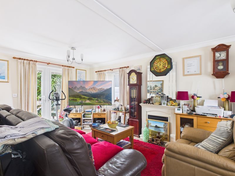 Property photo 2 of 9 Lounge Area