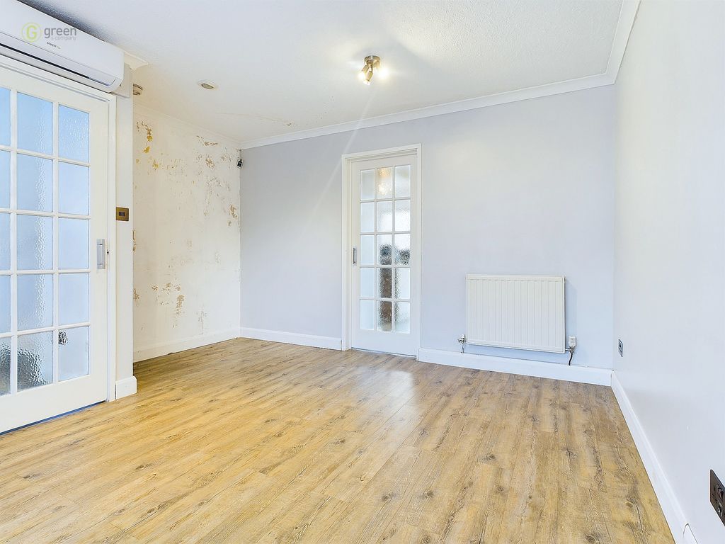 Property photo 3 of 27