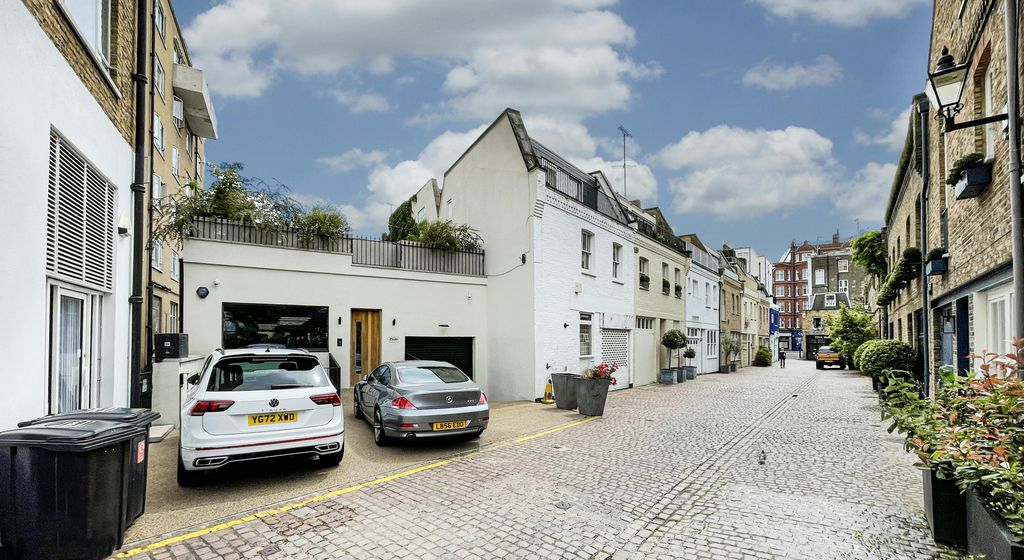 Property photo 1 of 12 Kendrick Mews South Kensington Sw7 Building For Sale West London  Reece Mews.Jpg