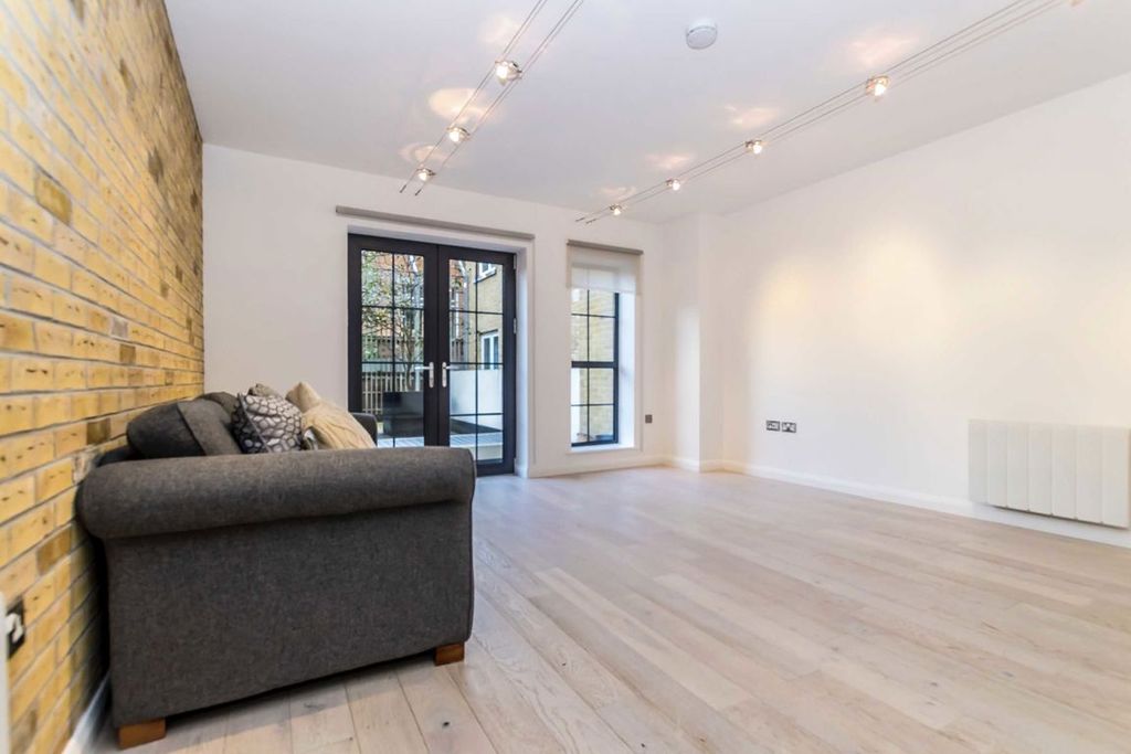 Property photo 3 of 7