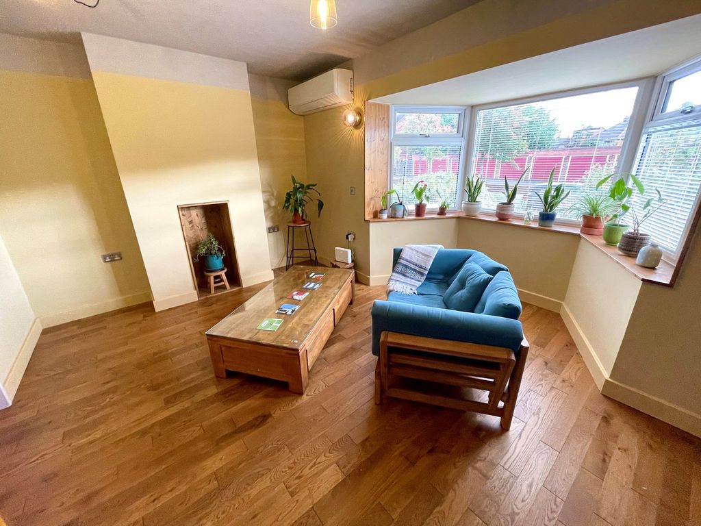 Property photo 3 of 23