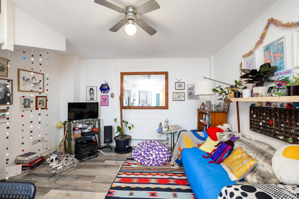 Property photo 2 of 14 Open Plan Living