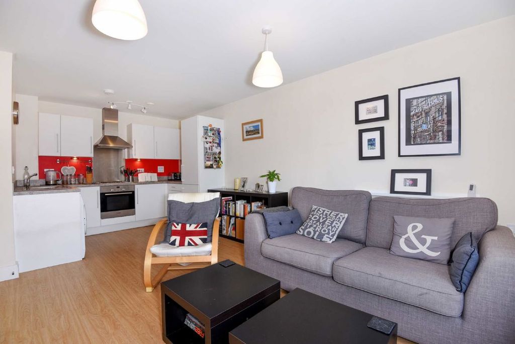 Property photo 1 of 6