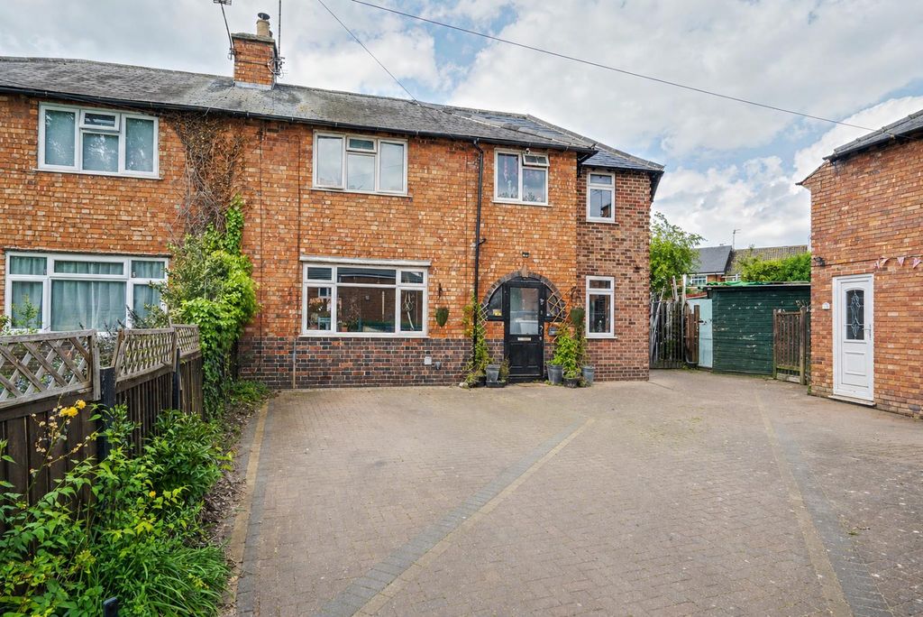 Property photo 1 of 29