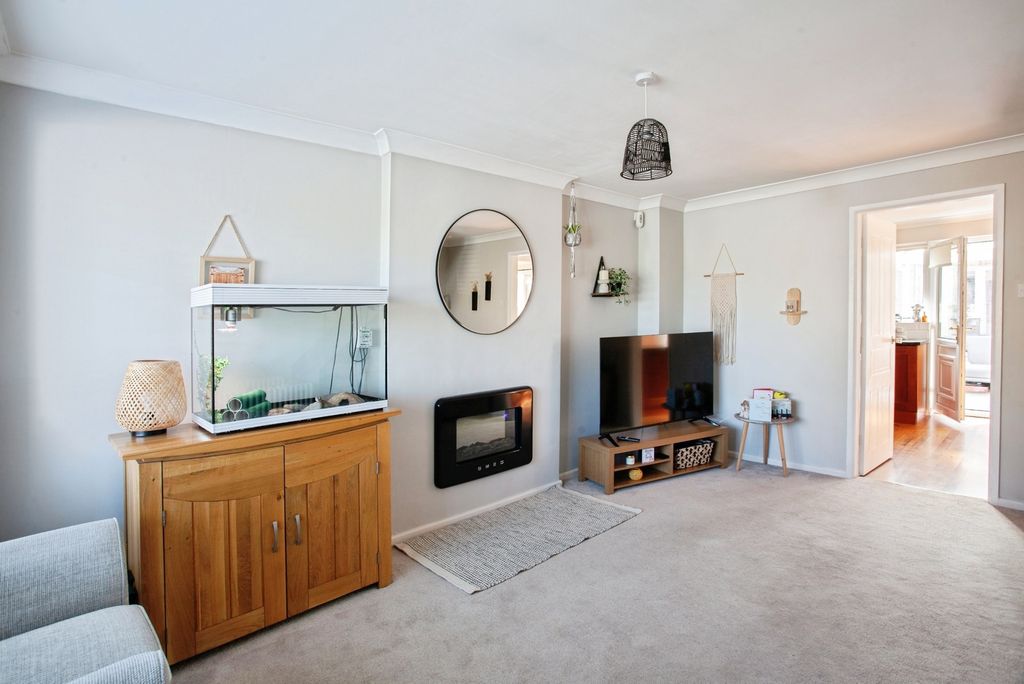 Property photo 2 of 20 Pbox-Img.Jpg