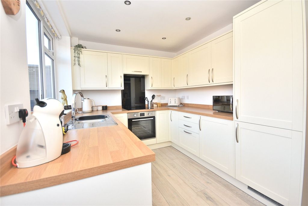 Property photo 3 of 17 Picture No. 20