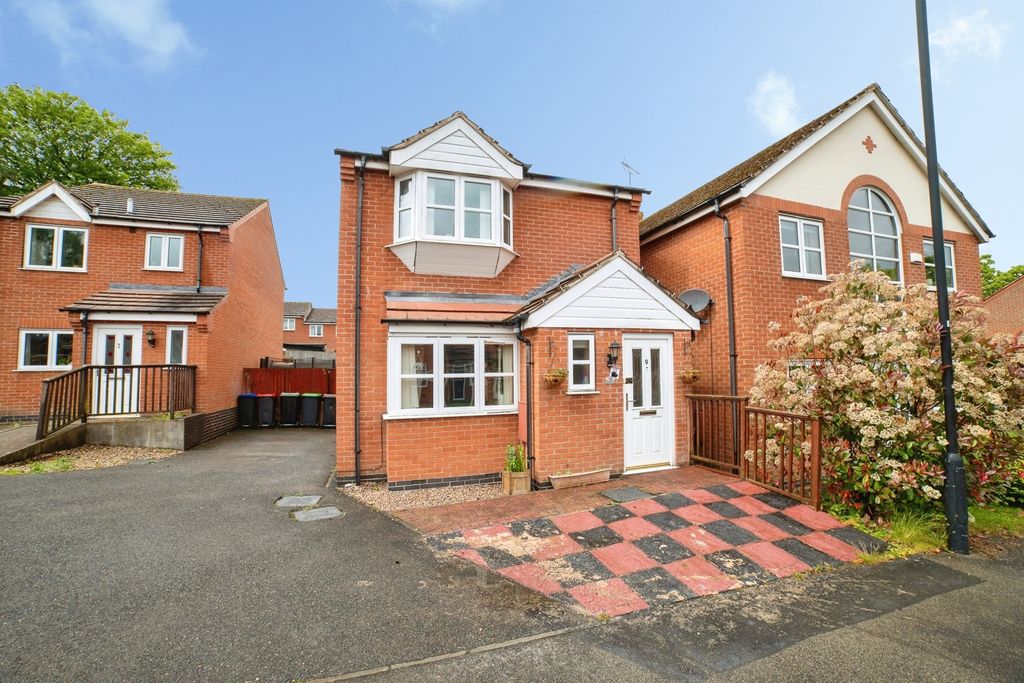 Property photo 1 of 17 Pbox-Img.Jpg