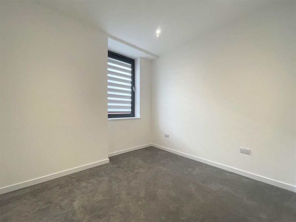 Property photo 3 of 4