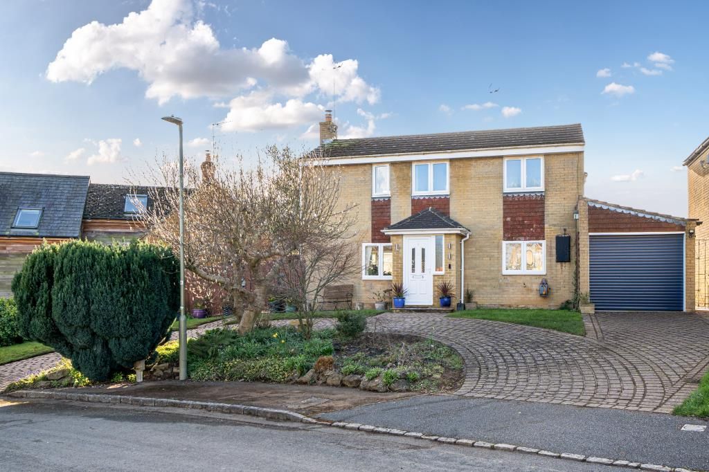 Property photo 2 of 23 Front Aspect