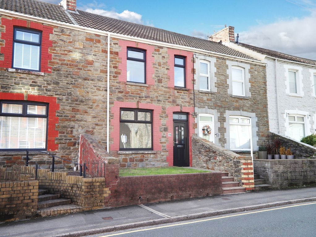 Property photo 2 of 34
