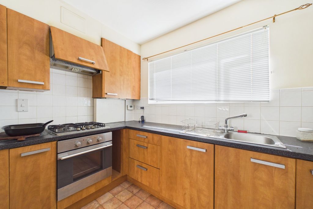 Property photo 2 of 6 Picture No. 09