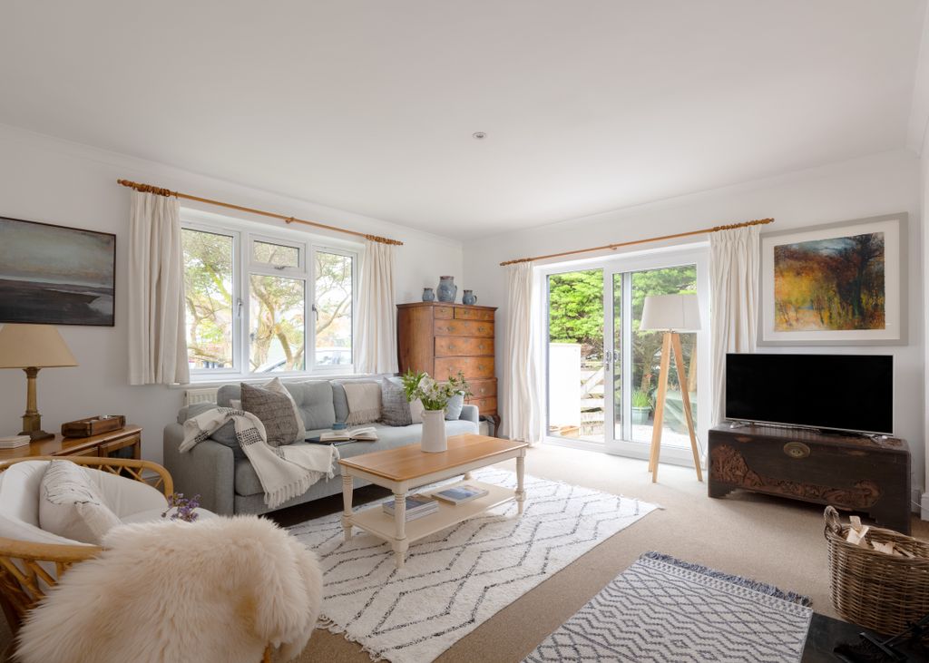 Property photo 3 of 18 6724c4Fcbc324_Trelawney Court 1-14