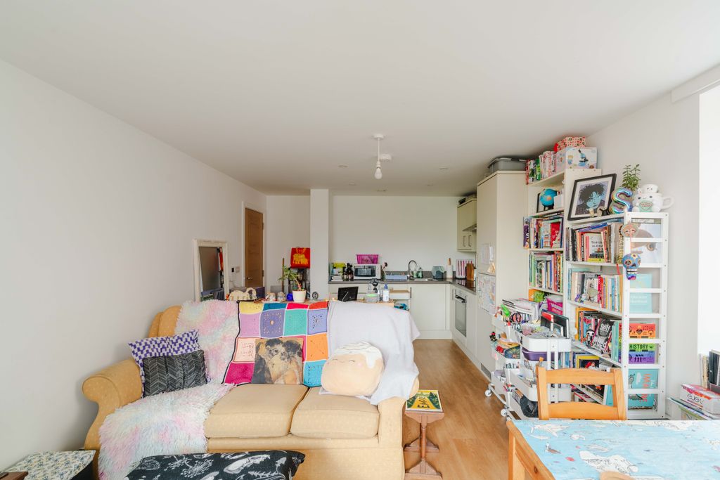 Property photo 3 of 11 3