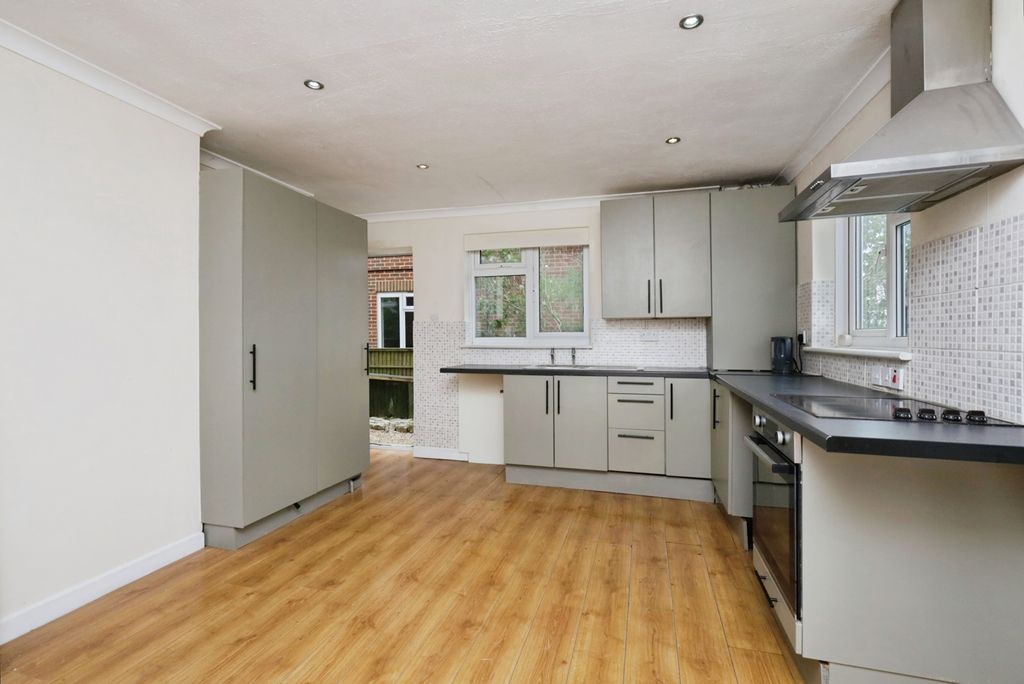 Property photo 2 of 26 Pbox-Img.Jpg