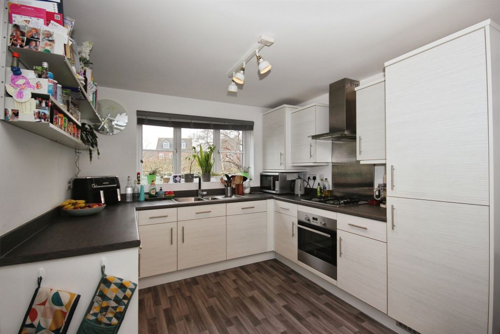 Property photo 3 of 15