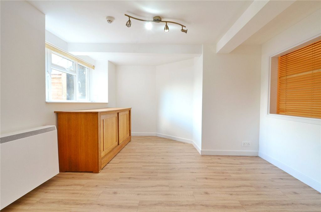 Property photo 1 of 9 Picture No. 04