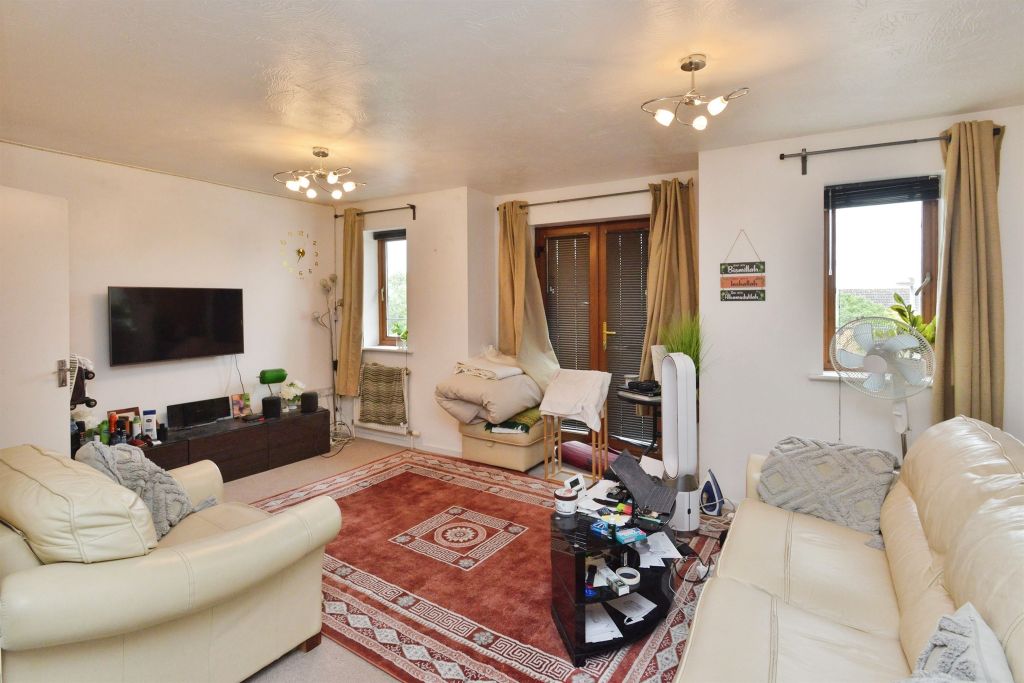 Property photo 2 of 17