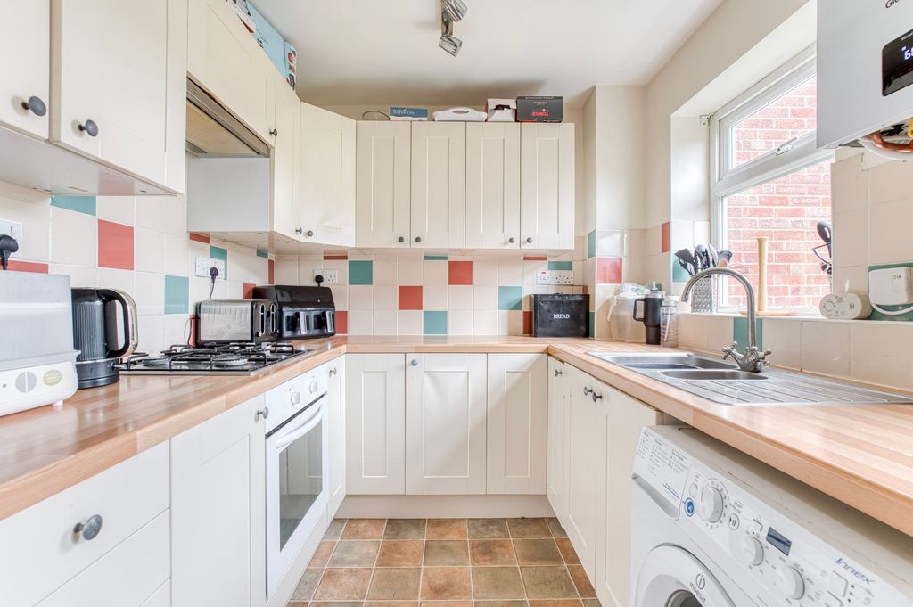 Property photo 2 of 9