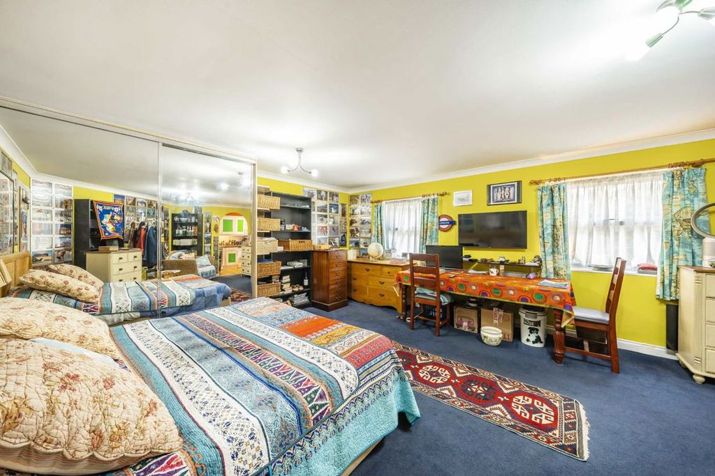 Property photo 3 of 4