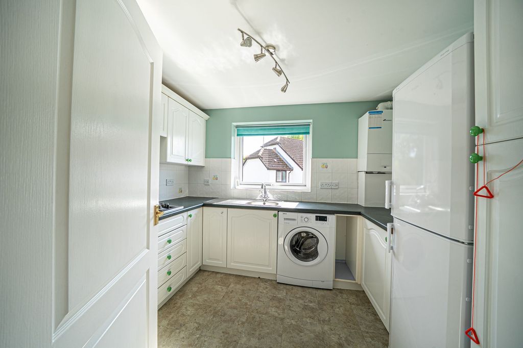 Property photo 2 of 22 Kitchen