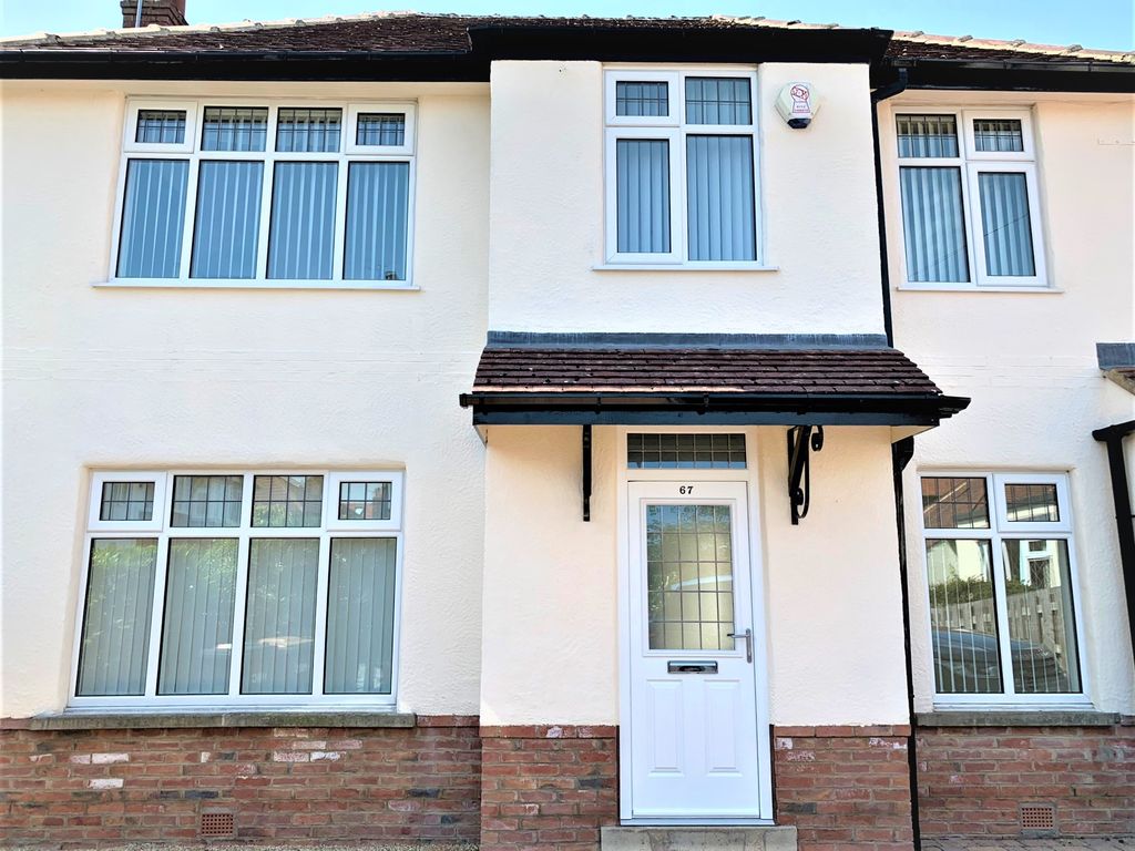 Property photo 1 of 10 Front