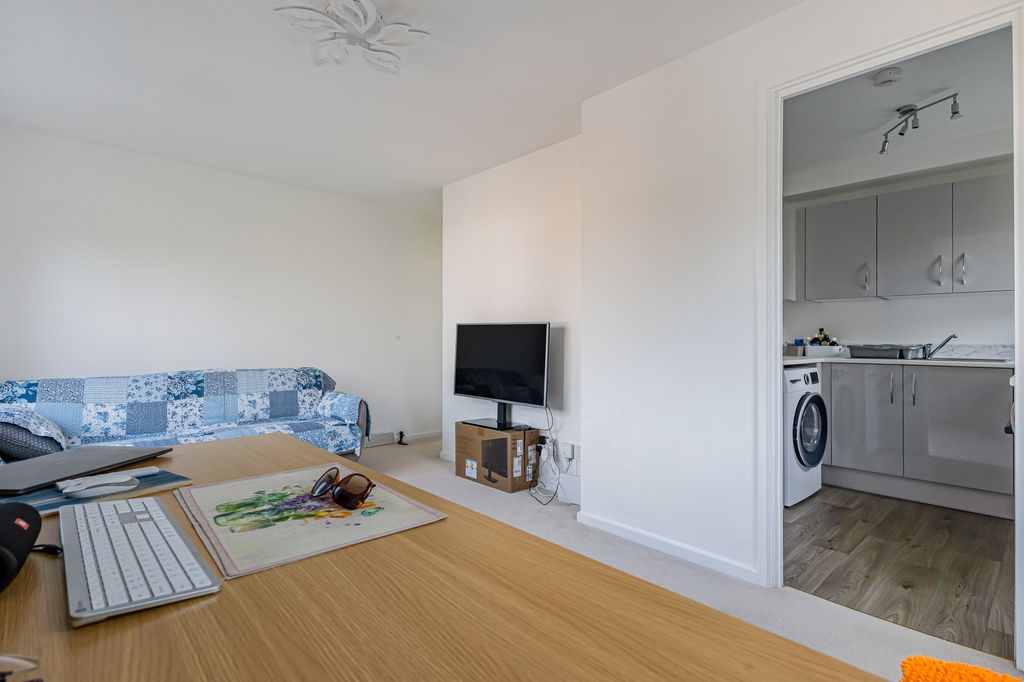 Property photo 2 of 12 Photo 10