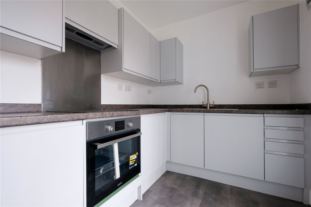Property photo 2 of 12 Picture No. 05