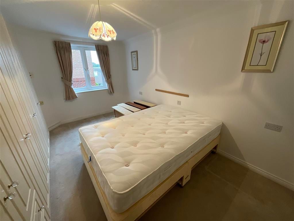 Property photo 3 of 5 Bedroom