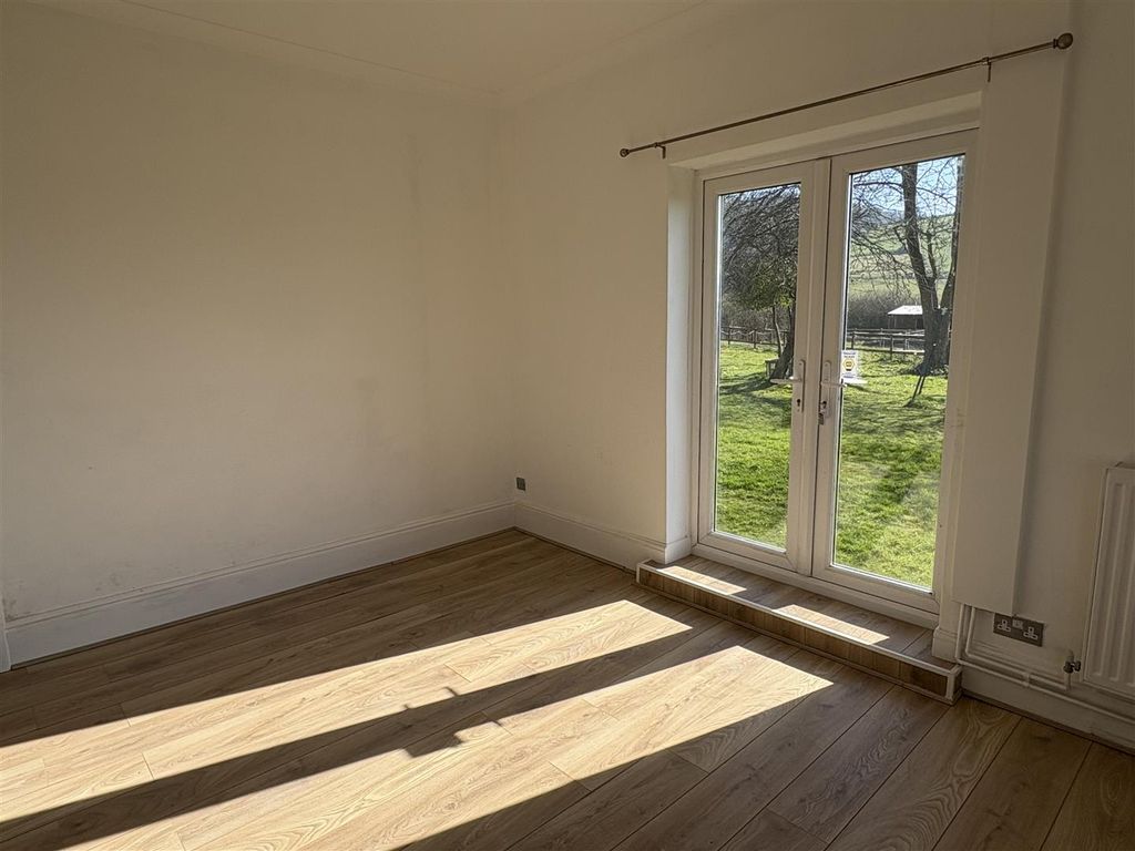 Property photo 3 of 13 Img_4482.Jpg