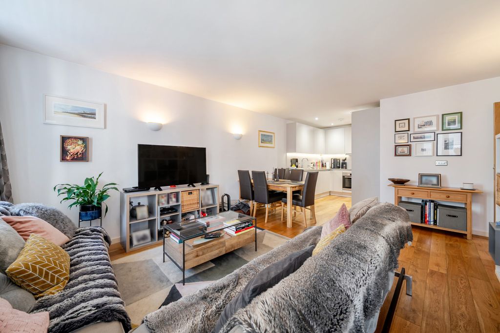 Property photo 1 of 20 1481800-5-6A3Aa79...
