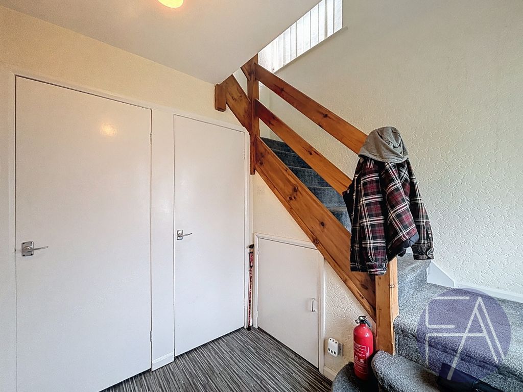 Property photo 2 of 14 4840202