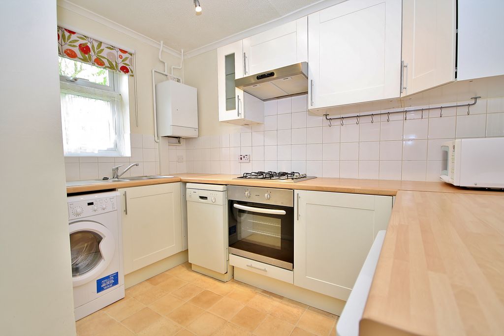 Property photo 2 of 7 Photo 02