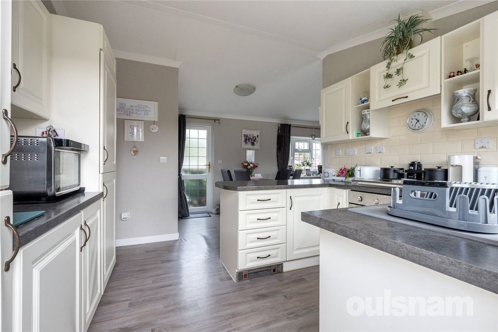 Property photo 2 of 15 Picture No. 01